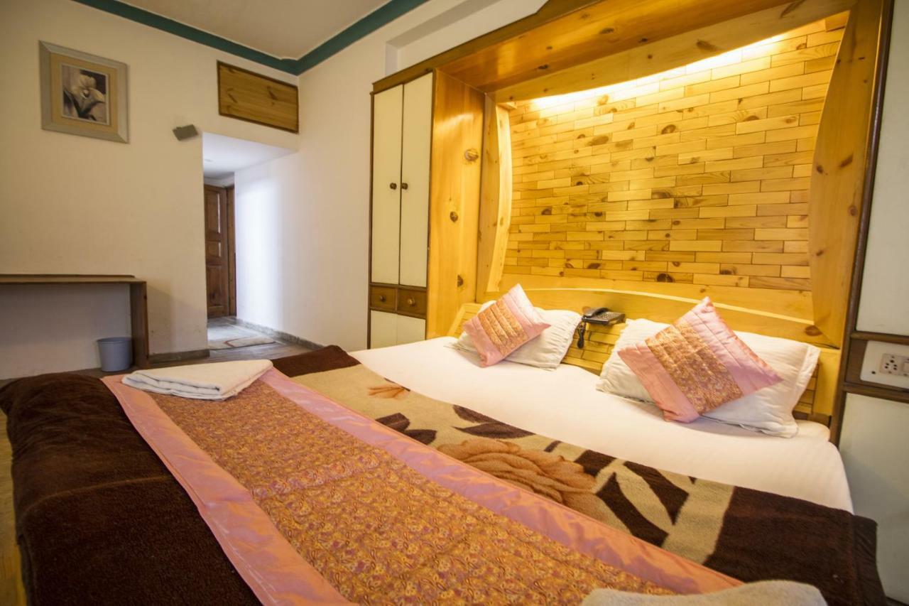 Flamingo Resort Manāli Eksteriør bilde