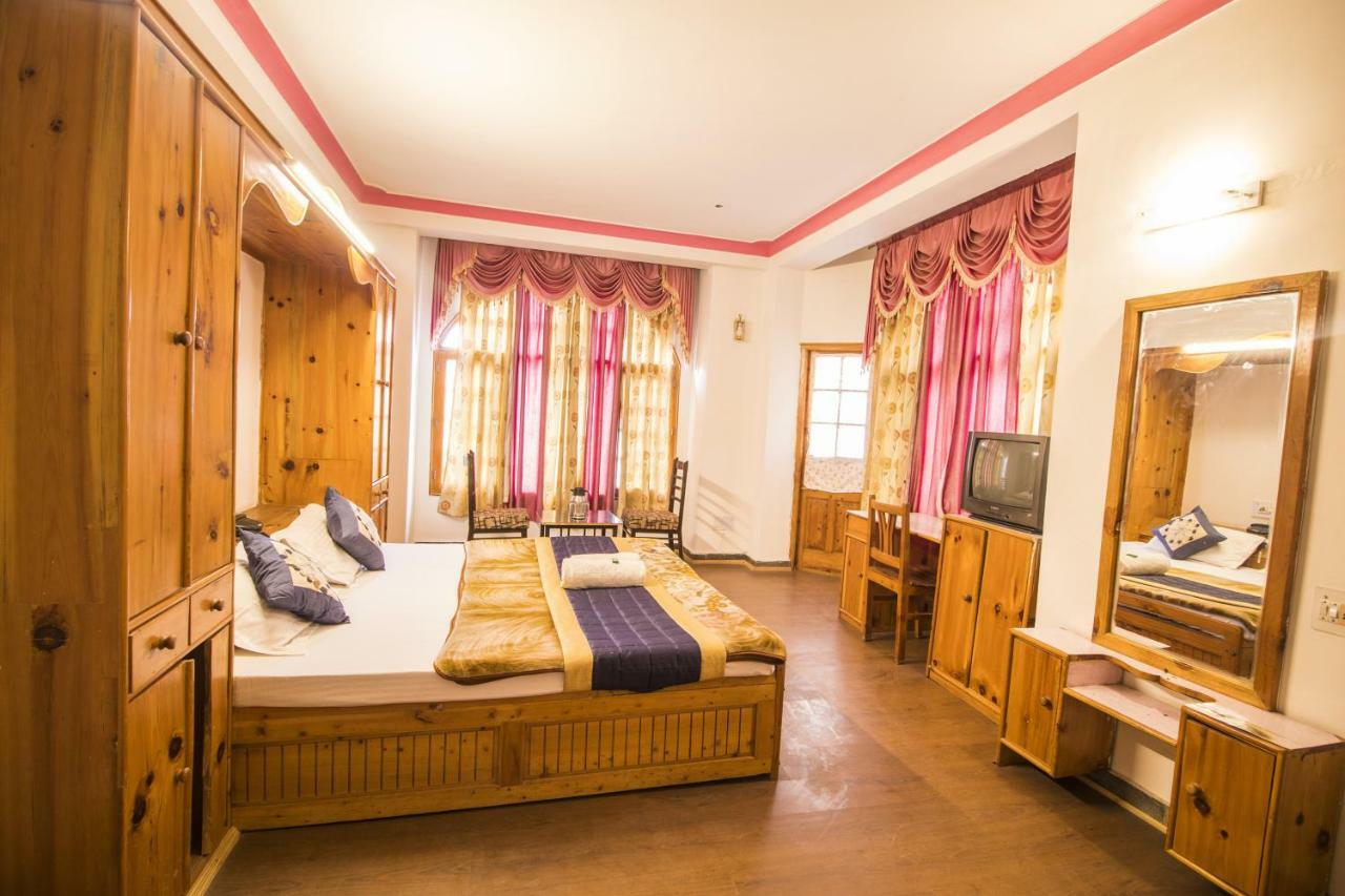 Flamingo Resort Manāli Eksteriør bilde